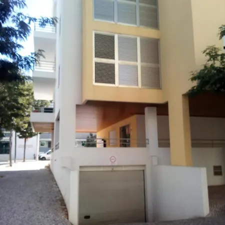 Beautiful Two Bedroom With Garage * 波尔蒂芒