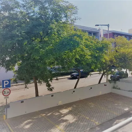 公寓 Beautiful Two Bedroom With Garage