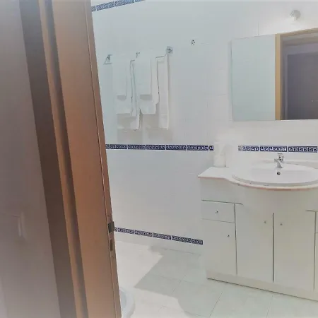 Beautiful Two Bedroom With Garage * 波尔蒂芒