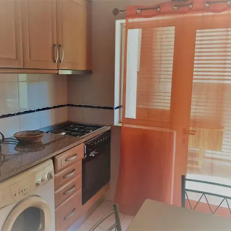 公寓 Beautiful Two Bedroom With Garage 波尔蒂芒