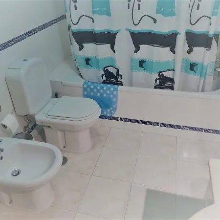 公寓 Beautiful Two Bedroom With Garage *