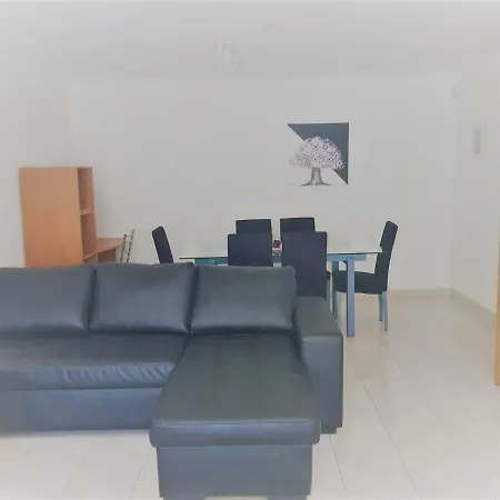 Beautiful Two Bedroom With Garage * Portimão